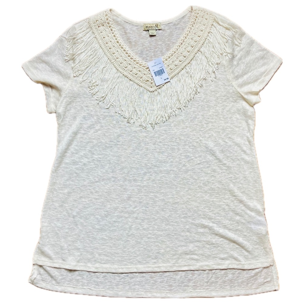 NWT!! Women’s One World Cream V-neck short sleeve Blouse. Size Large.